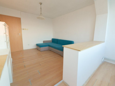 Apartament 3 Camere cu Centrală Proprie - Zona Dacia