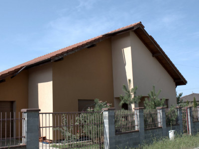 De inchiriat casa 3 camere zona Braytim